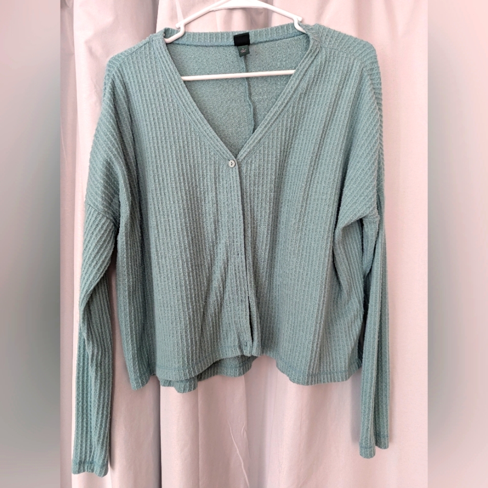 Long sleeve crop, soft shirt